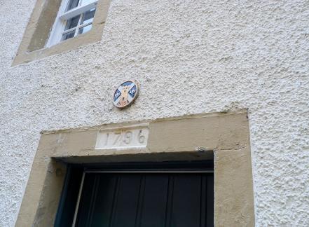 1736 building in Culross by Tartan Tours Scotland